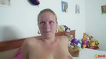 blonde,big-tits,waitress,huge-tits,teens