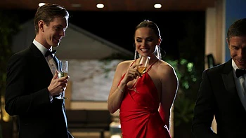 natural-tits,brunette,reverse-cowgirl,handjob,outdoor