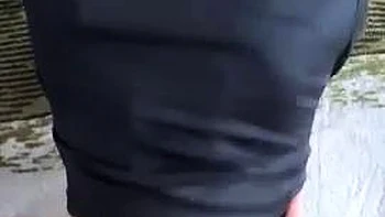 brunette,amateur,fisting,big-butt,peeing