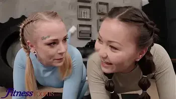 pussy-licking,cum-sharing,blowjob,blonde,petite