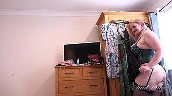 big-tits,foot-fetish,big-ass,auntjudys,solo-female