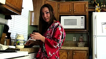 nipples,milf,solo,brunette,amateur