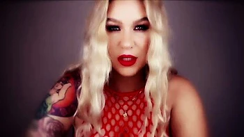 solo,nipples,blonde,milf,big-boobs