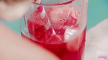 face-sitting,hd,trimmed-pussy,blonde,natural-tits