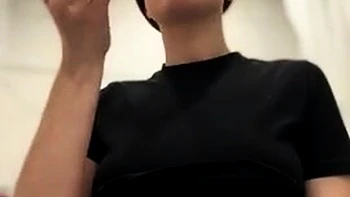 milf,solo,brunette,webcam,softcore