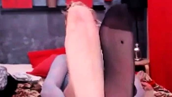 foot-fetish,russian,webcam,milf,amateur