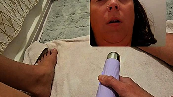 brunette,toys,masturbation,solo,milf