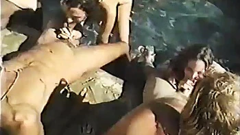 vintage,blowjobs,pool,amateur,cumshot