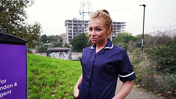 handjob,pornstar,bra,cowgirl,couple