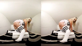 virtual-reality,hd,blonde,sensual,solo-girl