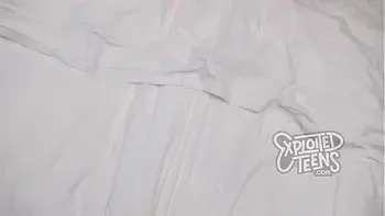 amateur,pussy-lips,skinny,big-pussy-lips,young