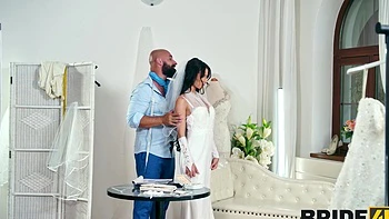 big-tits,clothed,lingerie,high-heels,brunette