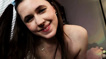 small-tits,amateur,teen,hd,brunette