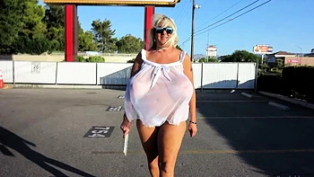 amateur,reality,big-boobs,public,voyeur