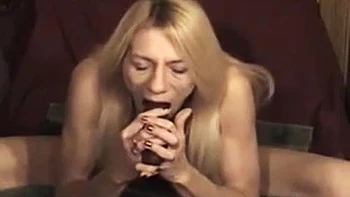 blowjobs,deep-throat,dildo,sex-toys,webcams