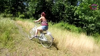 throat,brunette,pov-point-of-view,amateur-blowjob,park-sex