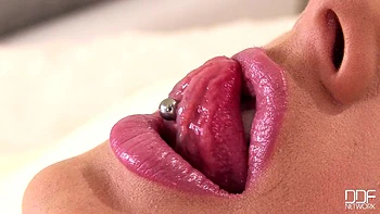 high-heels,solo-female,dutch