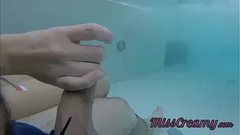 amateur-sex,amateur-francais,public-cum,public-flashing,pool-sex