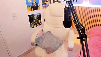 solo,asian,small-tits,webcam,toys