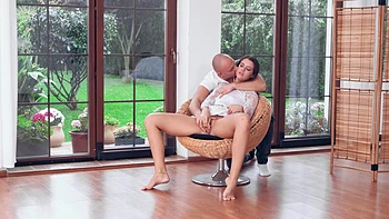 pussy,doggystyle,long-hair,blowjob,brunettes