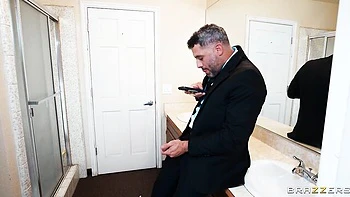 side-fuck,missionary,brunette,cowgirl,curvy