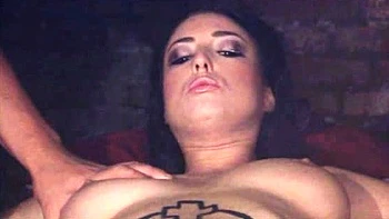 threesome,brunette,gangbang,foot-fetish