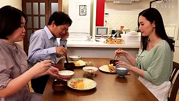 japanese,asian,teen,small-tits,amateur