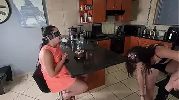 fetish,petite,strip-naked,homemade,amateurs