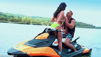 brunette,big-tits,pornstar