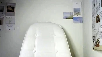 amateur,brunette,teen,masturbation,solo