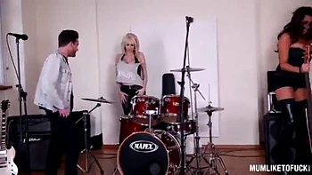 milf,threesome,big-tits,hardcore,cowgirl