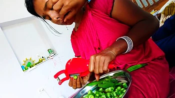 desi,indian-hd,brunette,hd,cumshot