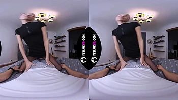 latex,masturbation,foot-fetish,blonde,vr-porn