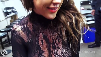 amateur,milf,handjob,fishnet,brunette