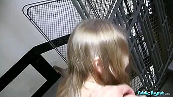 casting,bend-over,nature,blowjob,public