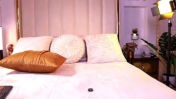 teen,lingerie,masturbation,amateur,small-tits