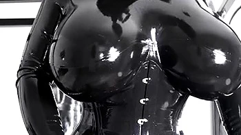 fetish,latex,big-boobs,amateur