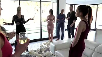 big-butt,brunette,creampie,blowjobs,babes