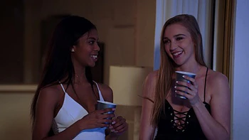 threesome,moaning,straight,trimmed-pussy,babes