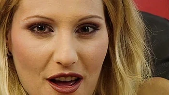 medium-size-tits,blowjob,teen-18,skinny,red-lips