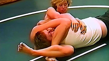 fetish,vintage,cat-fights,blonde