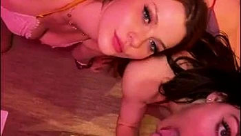 dildo,brunette,amateur,deep-throat,babes