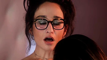 lesbian,fetish,brunette,fingering,4k