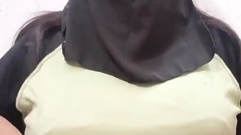 huge-tits,juggs,solo-female,busty-amateur,indian-boobs