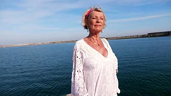 big-tits,amateur,milf,french,massage