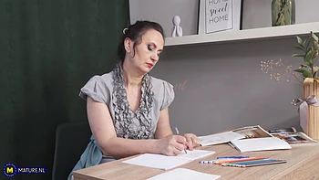 maturenl,stockings,rimming,big-nipples,lesbian