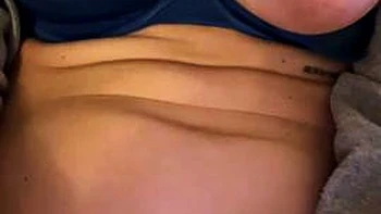 babes,big-tits,tits,solo,masturbation