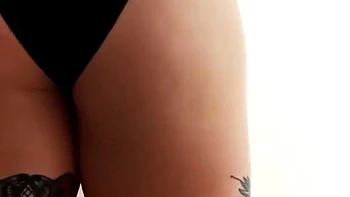 phone,hd,amateur,tattoo,solo
