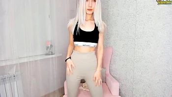 babes,blonde,solo,amateur,webcams