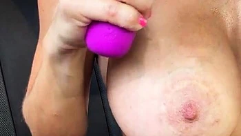 brunette,big-boobs,toys,solo,masturbation